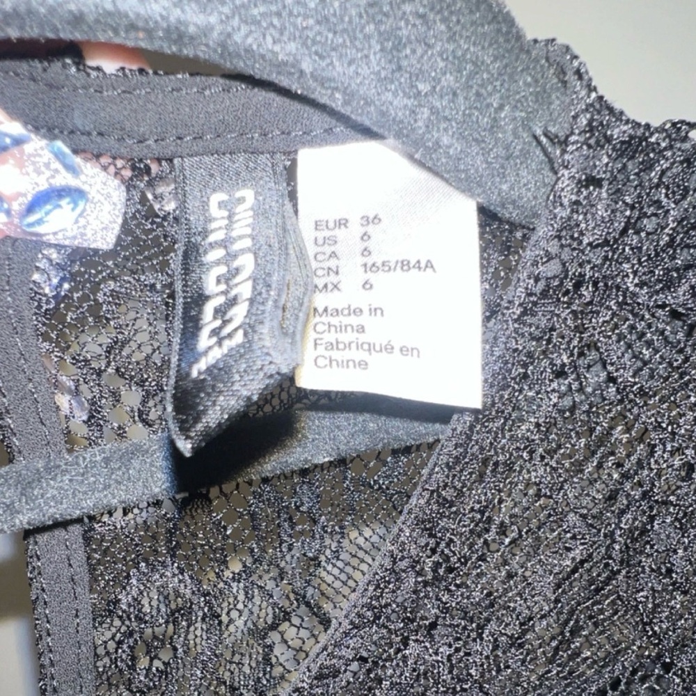 Boohoo Black Lace Ruffle cold shoulder Top - Picture 5 of 5